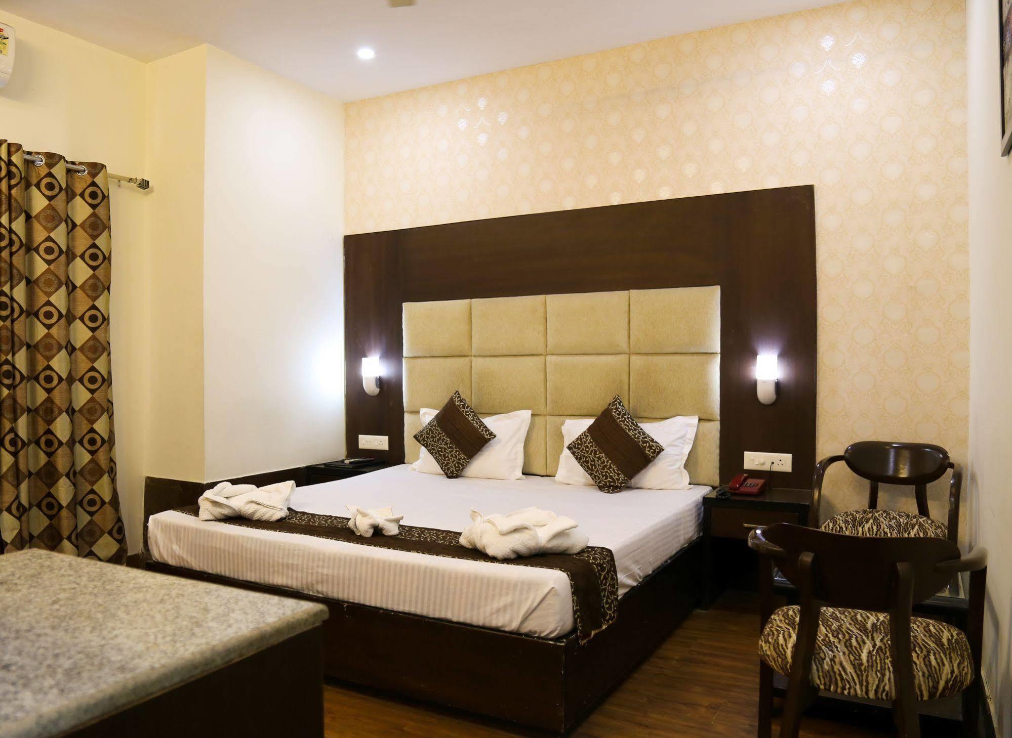 Hotel Grand Legacy Beacon, Dehradun Extérieur photo