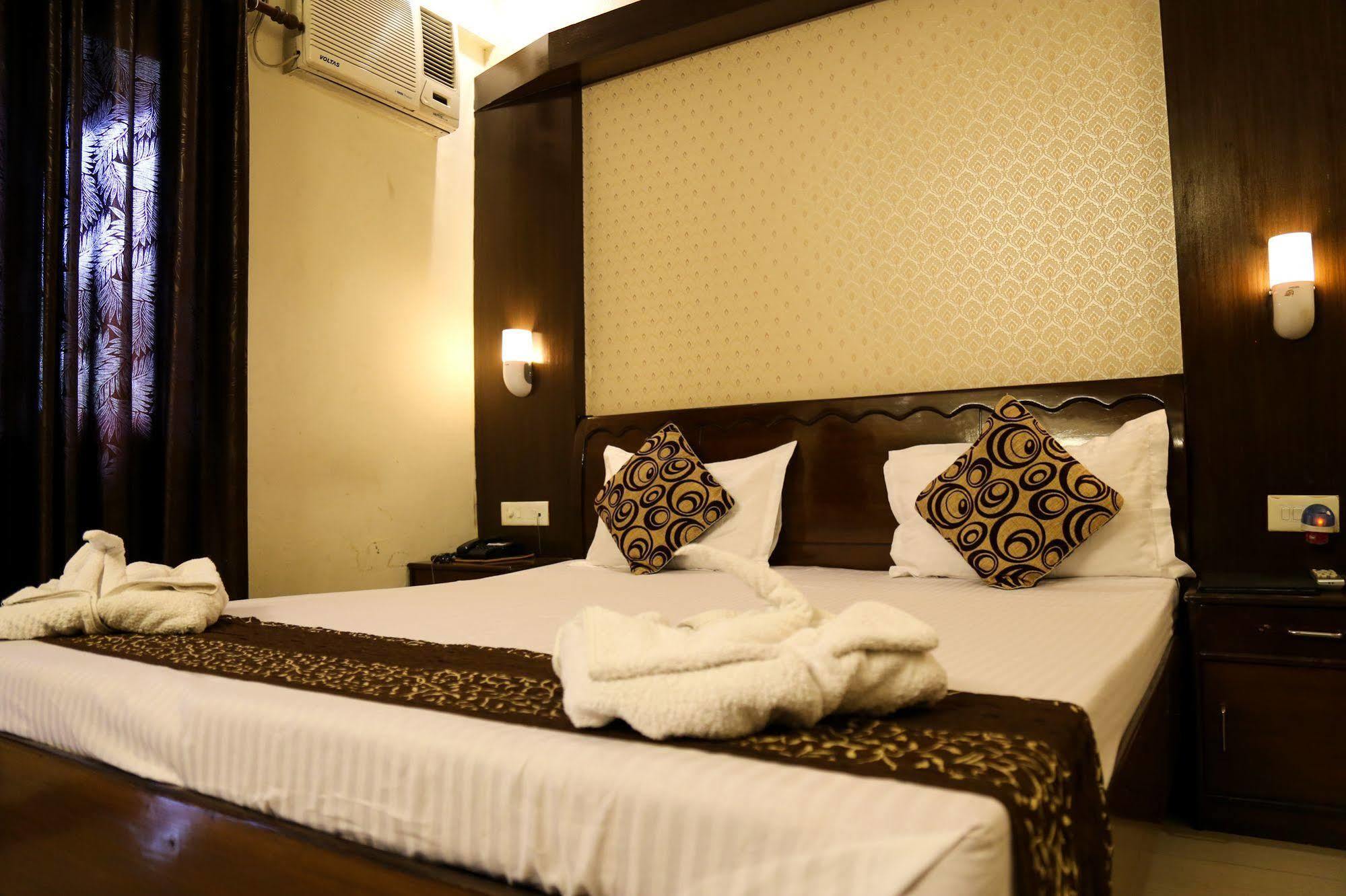 Hotel Grand Legacy Beacon, Dehradun Extérieur photo