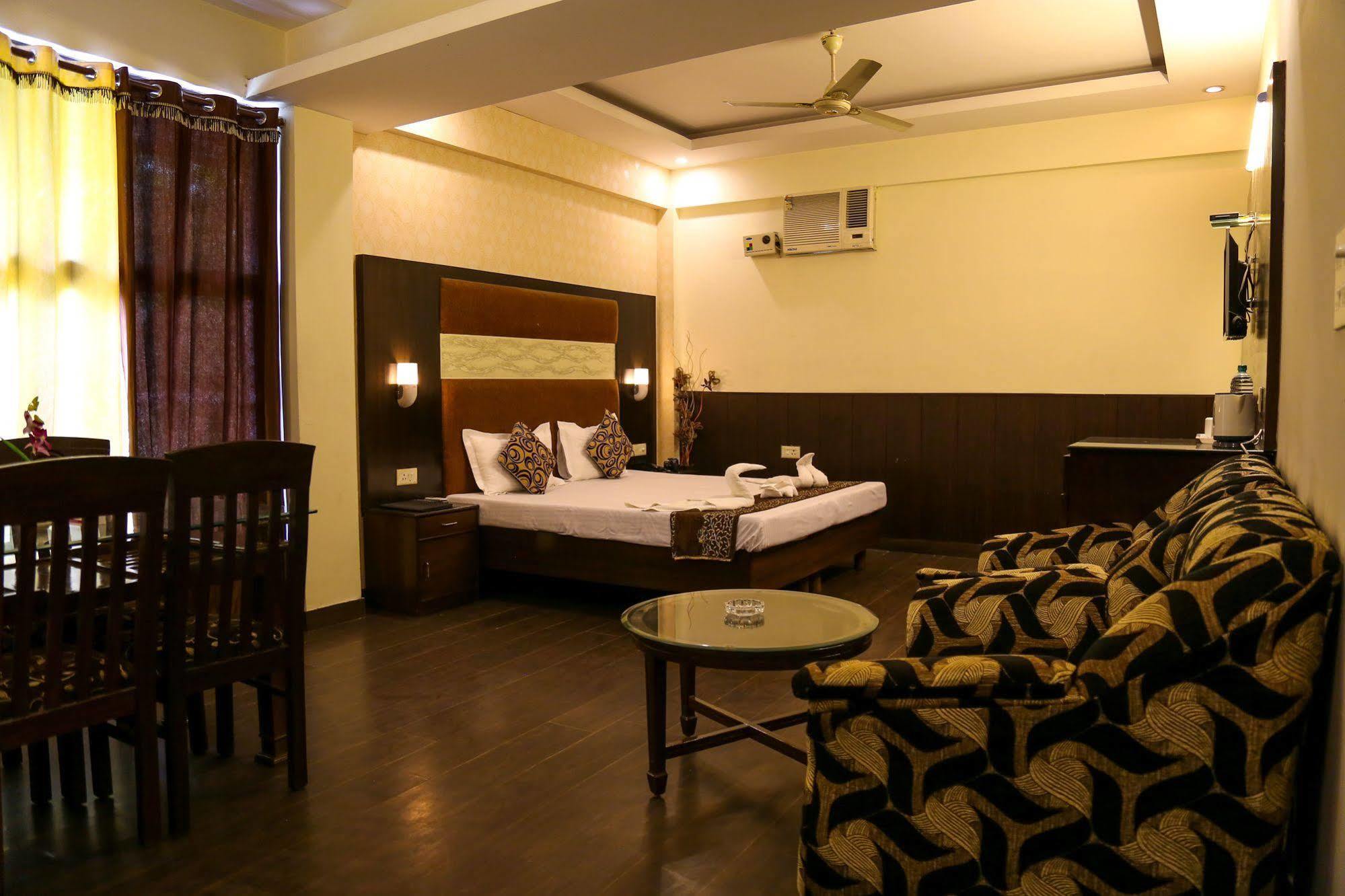 Hotel Grand Legacy Beacon, Dehradun Extérieur photo